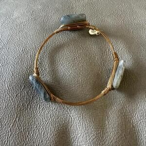 Bourbon & Boweties Gold‎ Wire Bangle